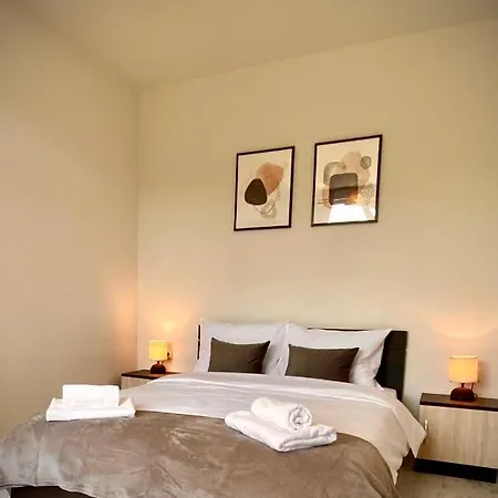 Cozy & Modern 1br For 4 Guests Next To Medical & Free Parking *