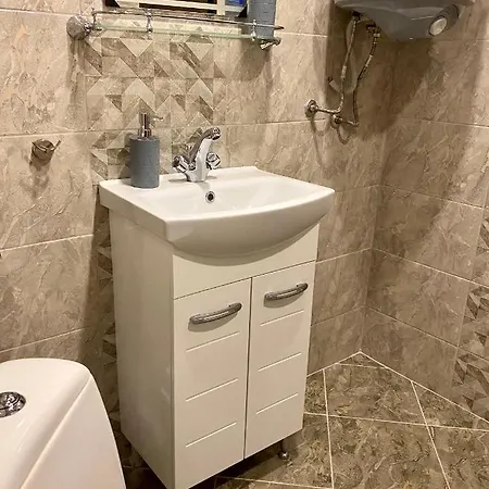 Apartman Cozy & Modern 1br For 4 Guests Next To Medical & Free Parking