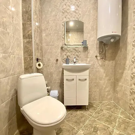 Cozy & Modern 1br For 4 Guests Next To Medical & Free Parking Apartment